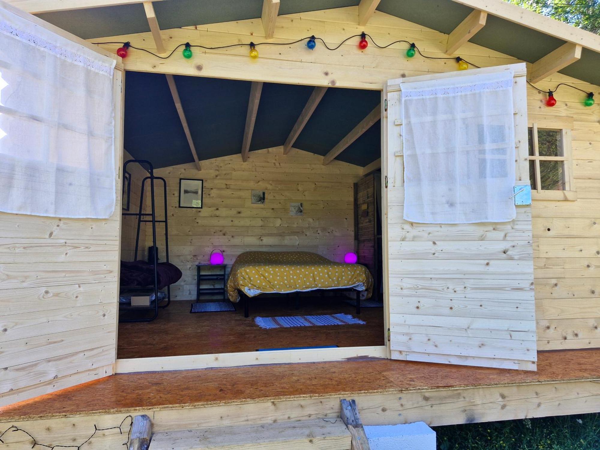La Cabane Des Lucioles Saint-Julien-Boutieres Eksteriør bilde